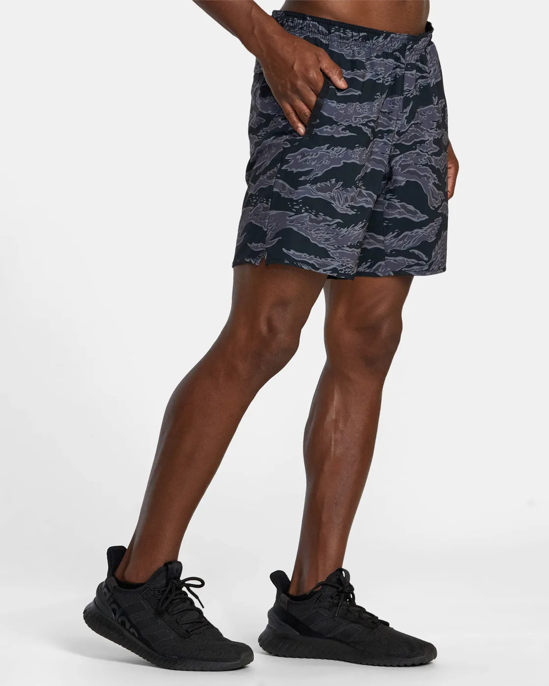 Yogger Stretch 17" Athletic Shorts - Black Tiger Camo